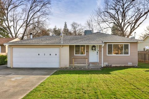 8788 Elm Avenue Orangevale CA 95662