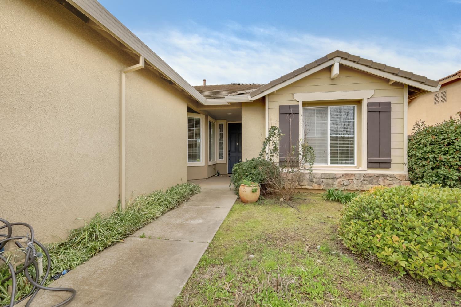 5598 Turnberry Drive