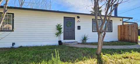 2616 Selma Sacramento CA 95815