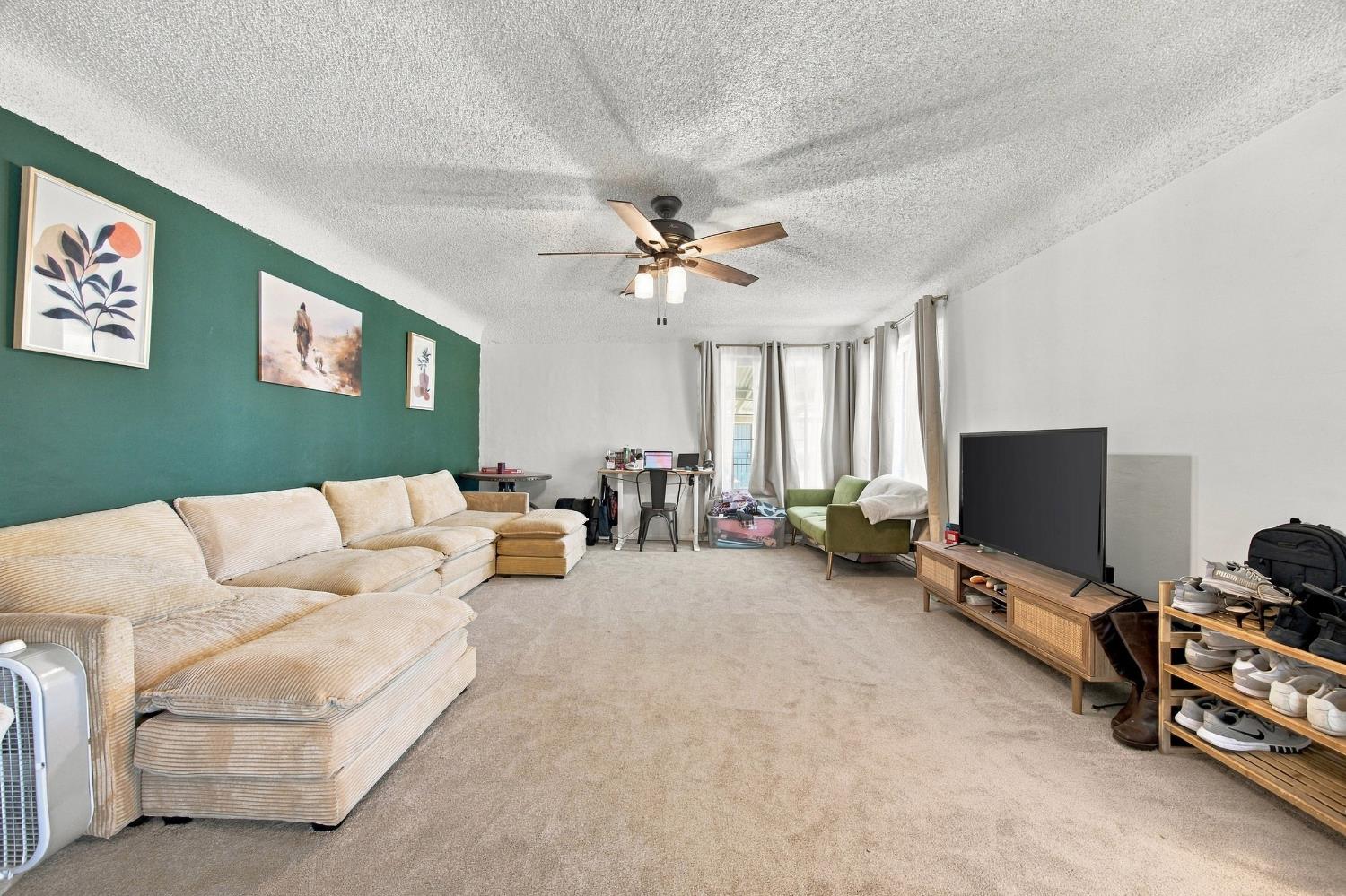 2137 Sacramento