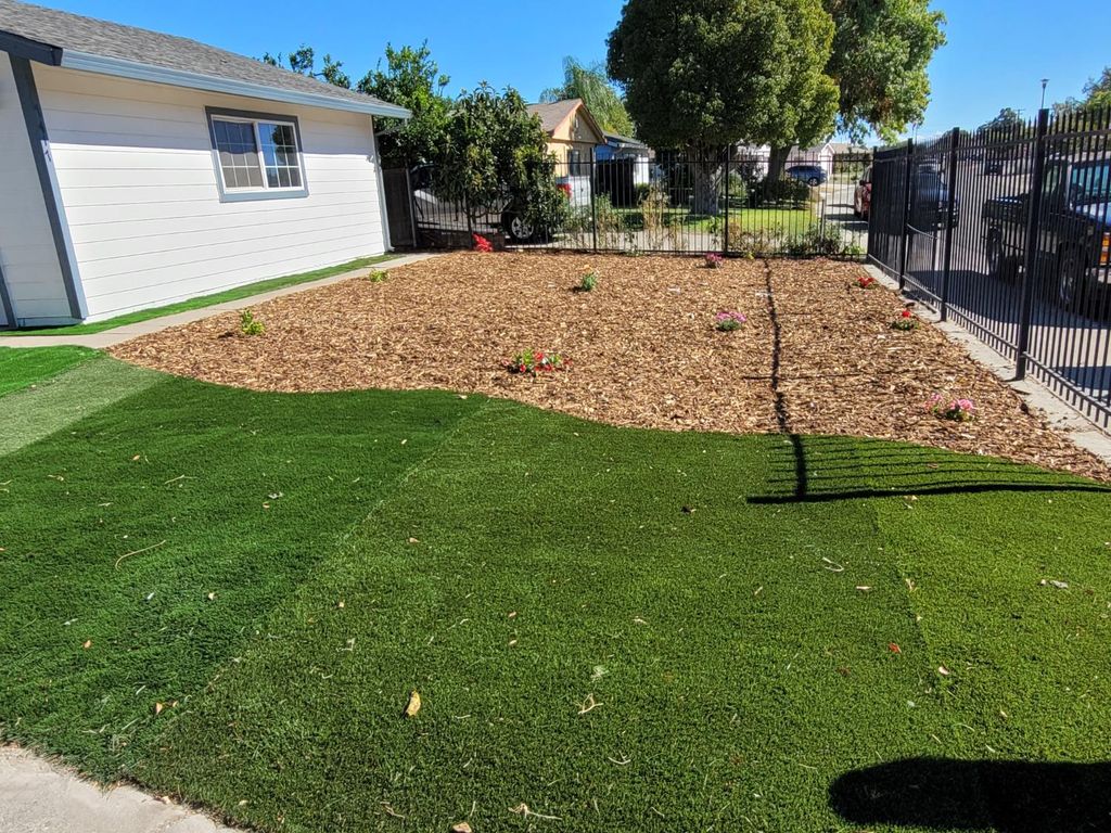 Photo of 7417 Flores Way, Sacramento, CA 95822 (MLS # 225132297)