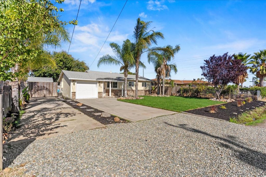 Photo of 1985 16th Street, Olivehurst, CA 95961 (MLS # 225134728)