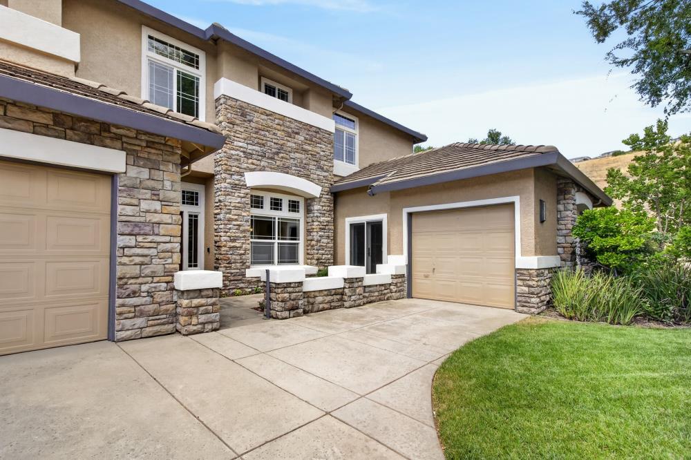 433 Sortwell Court