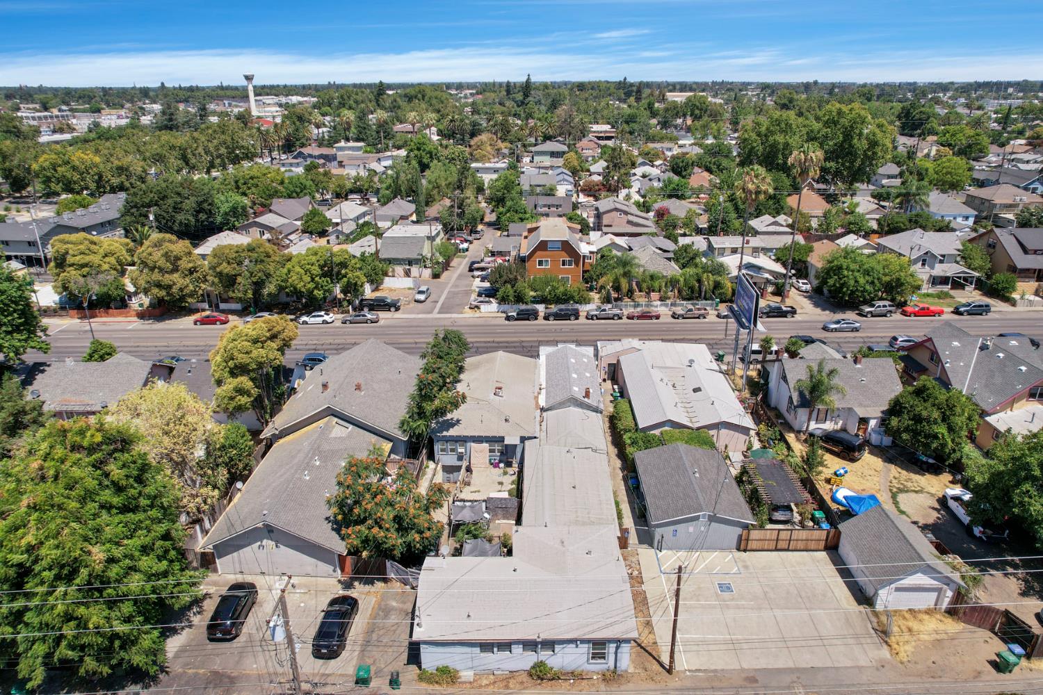 312 E Lodi Avenue