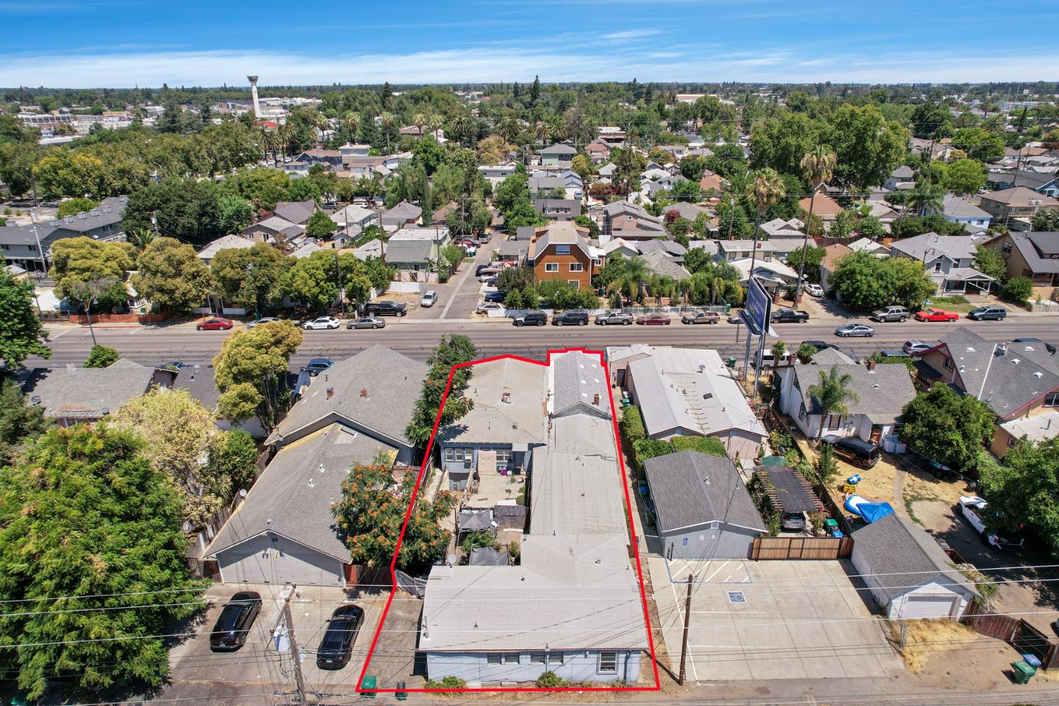 312 E Lodi Avenue