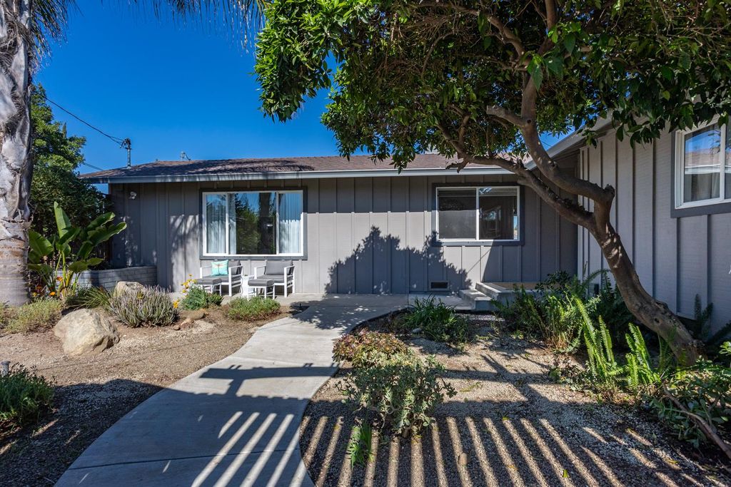 Photo of 721 River Avenue, Oakdale, CA 95361 (MLS # 226035340)
