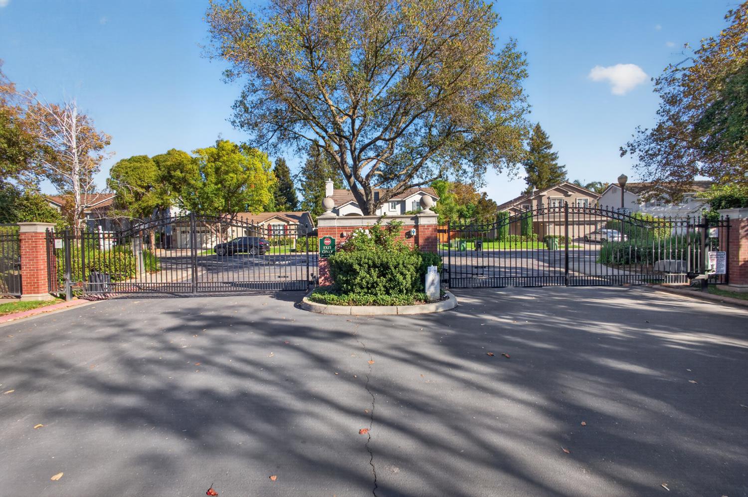 4008 Spindrifter Lane