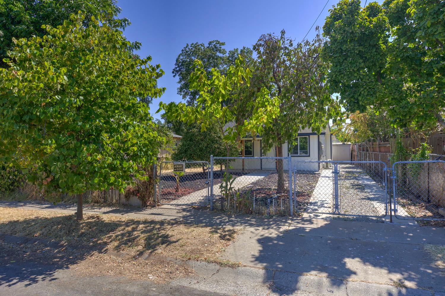 2328 Boxwood Street