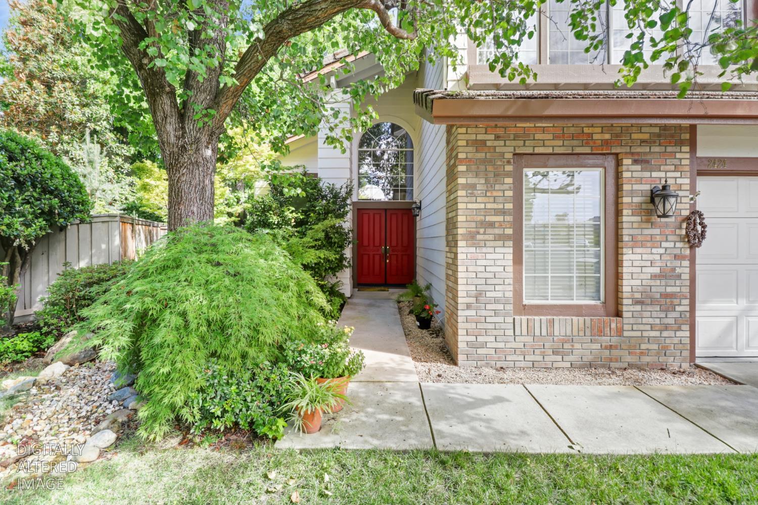 2424 Carr Court