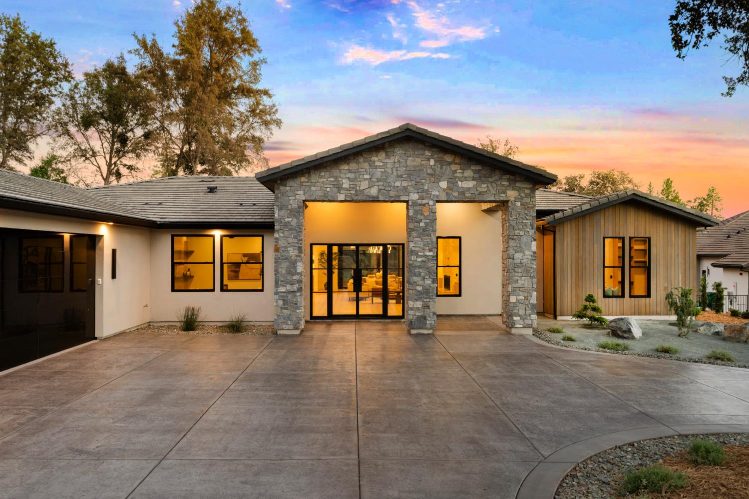 12632 Chandler