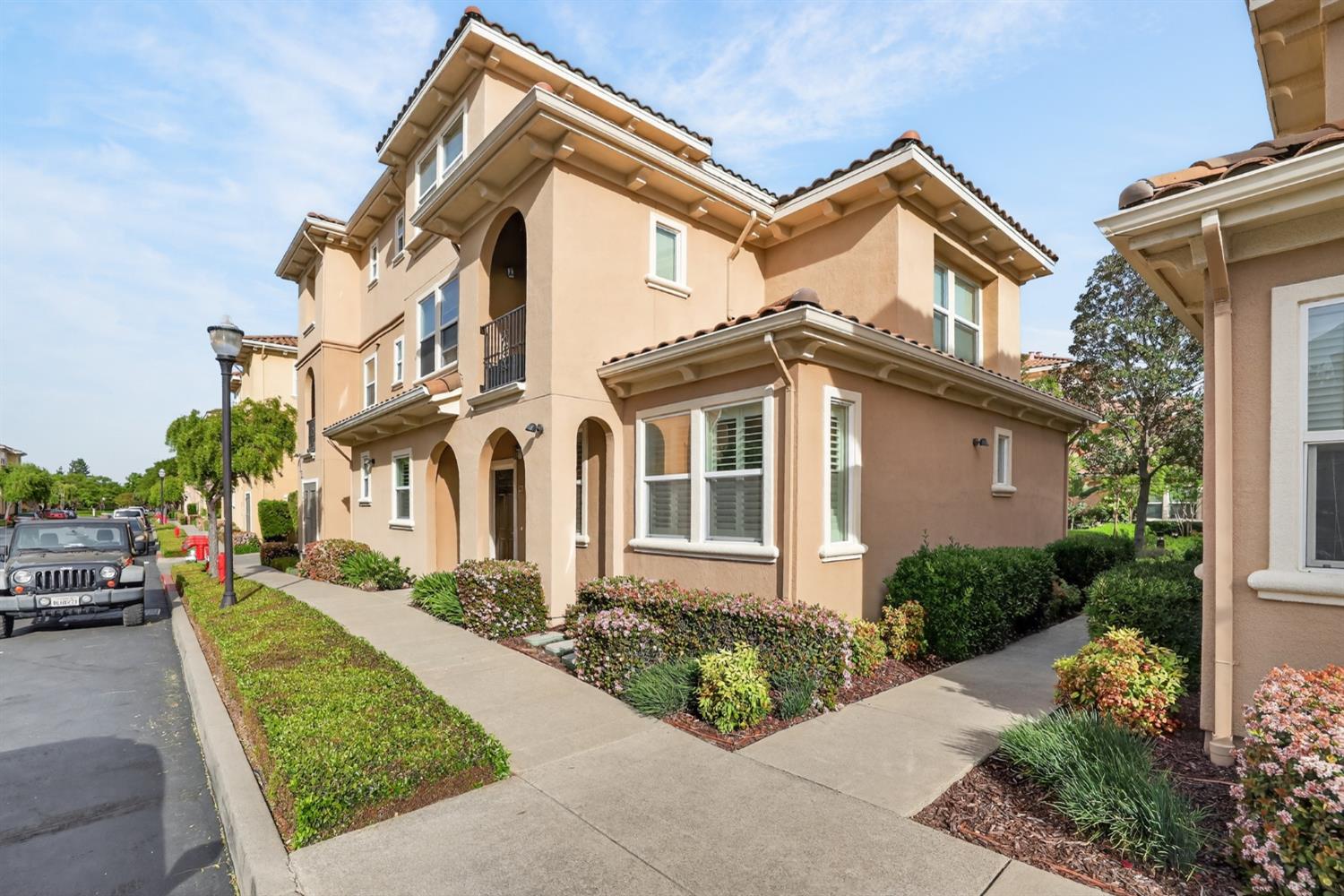 4800 Westlake Parkway 704