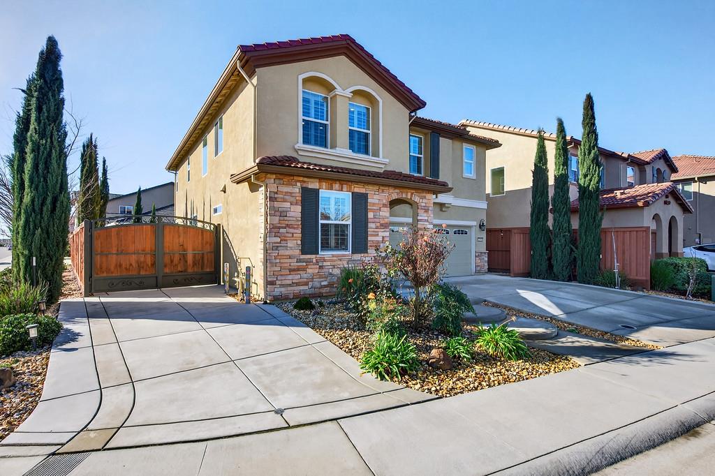 2201 Symphony Avenue