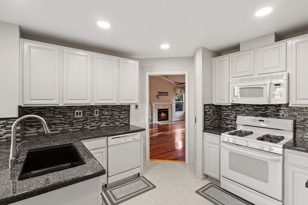 Photo of 8509 Twin Trails Drive, Antelope, CA 95843 (MLS # 226033210)