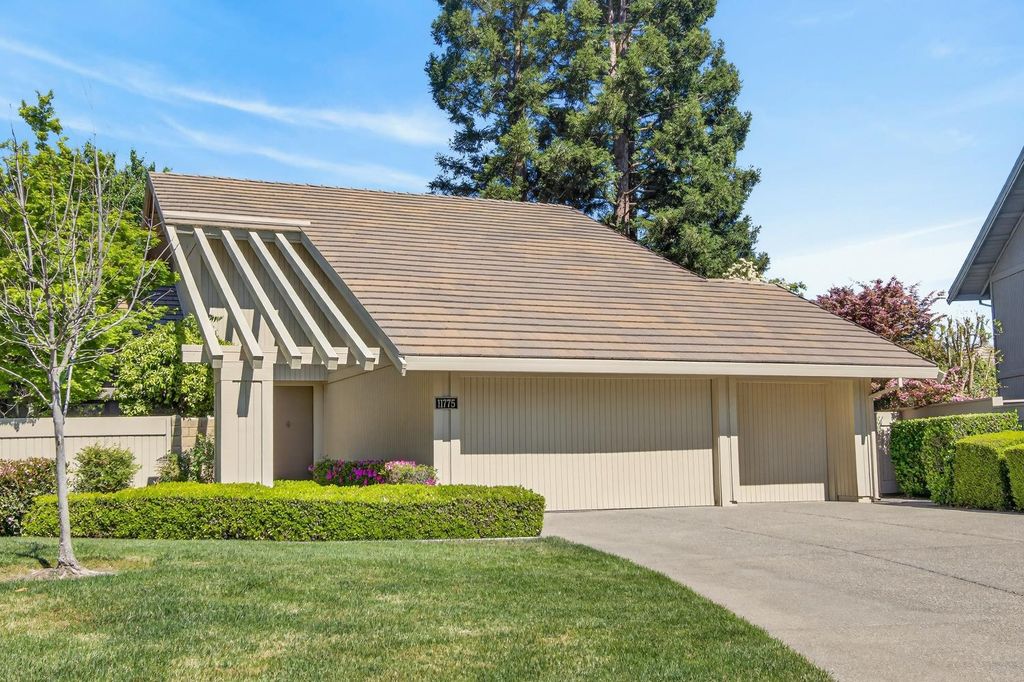 Photo of 11775 Beaver Bar Court, Gold River, CA 95670 (MLS # 226031852)