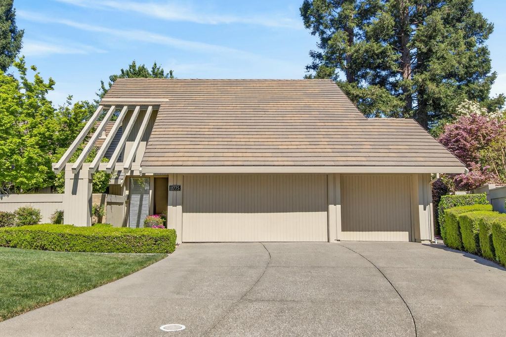 Photo of 11775 Beaver Bar Court, Gold River, CA 95670 (MLS # 226031852)