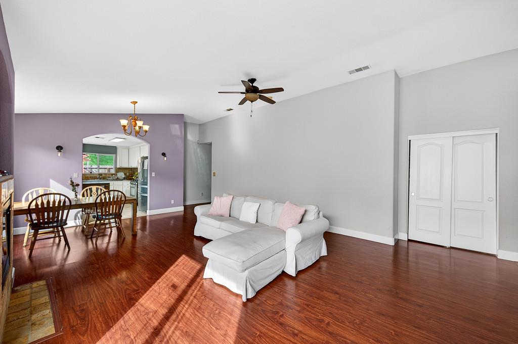 115 Arcade Boulevard