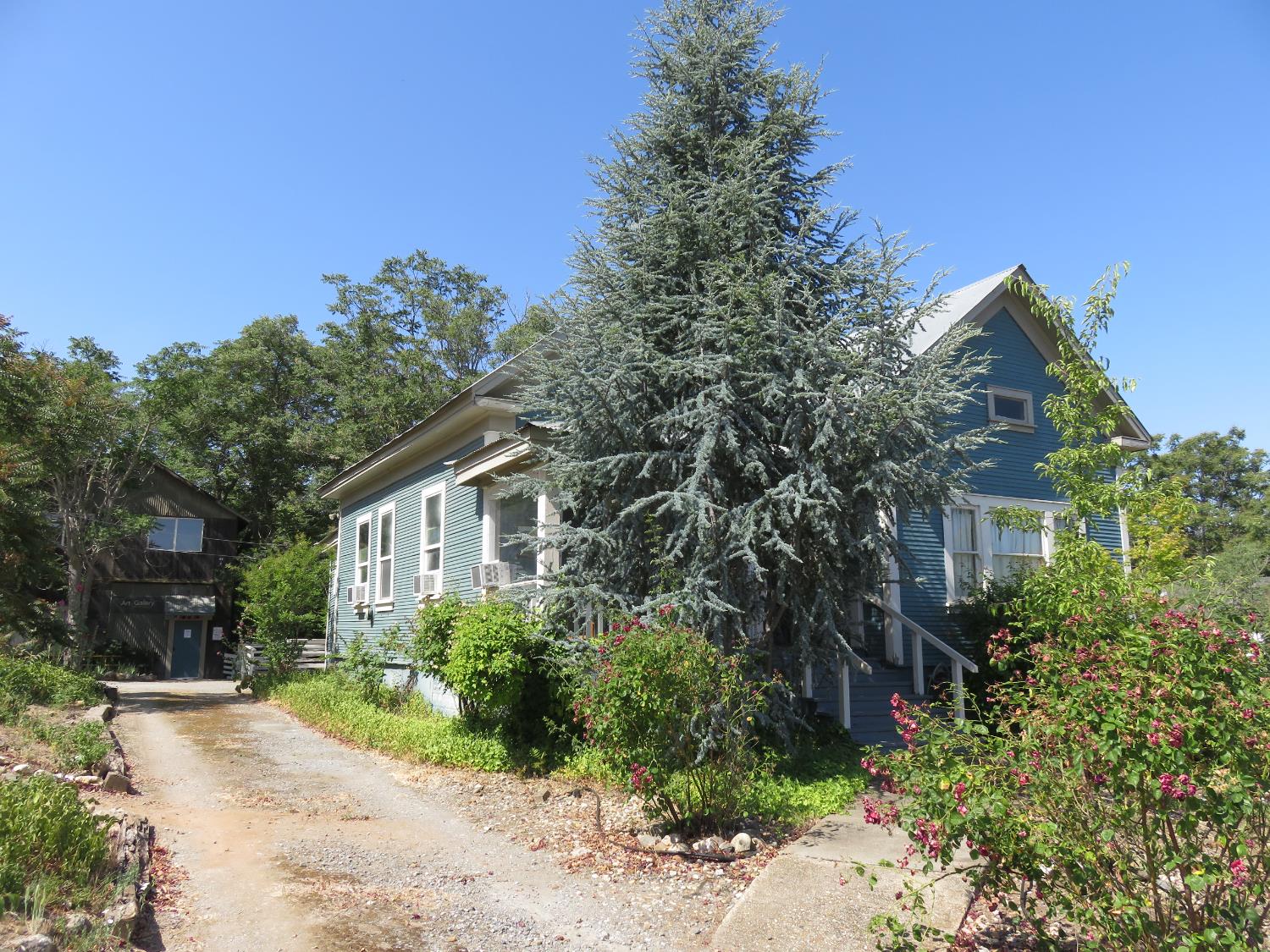 23 W Saint Charles Street