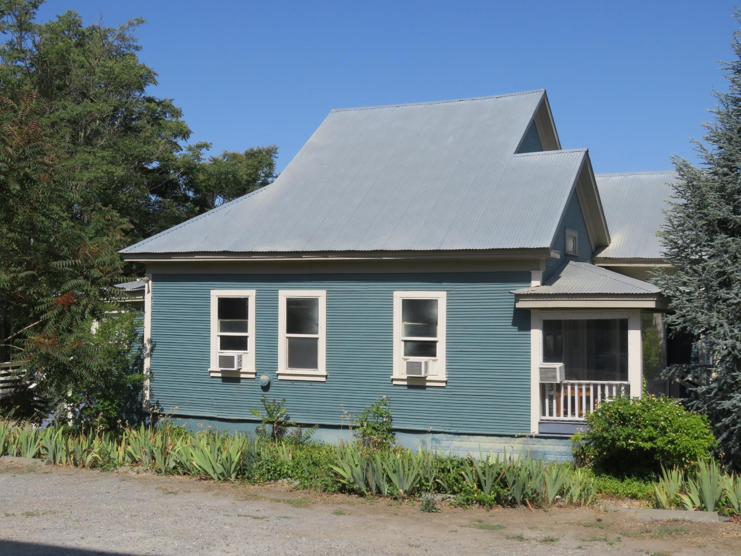 23 W Saint Charles Street