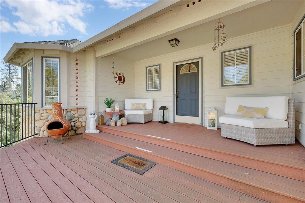 Photo of 16153 Janet Way, Grass Valley, CA 95949 (MLS # 226035146)