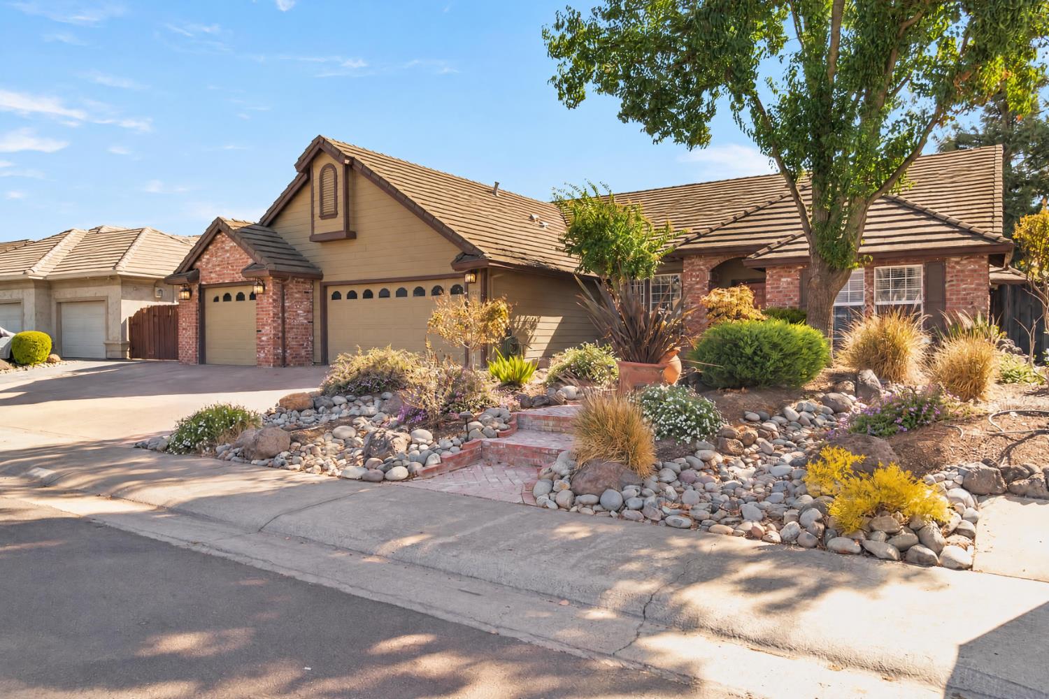 930 Chisholm Trail