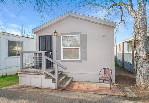 120 Lark Street Penn Valley CA 95946