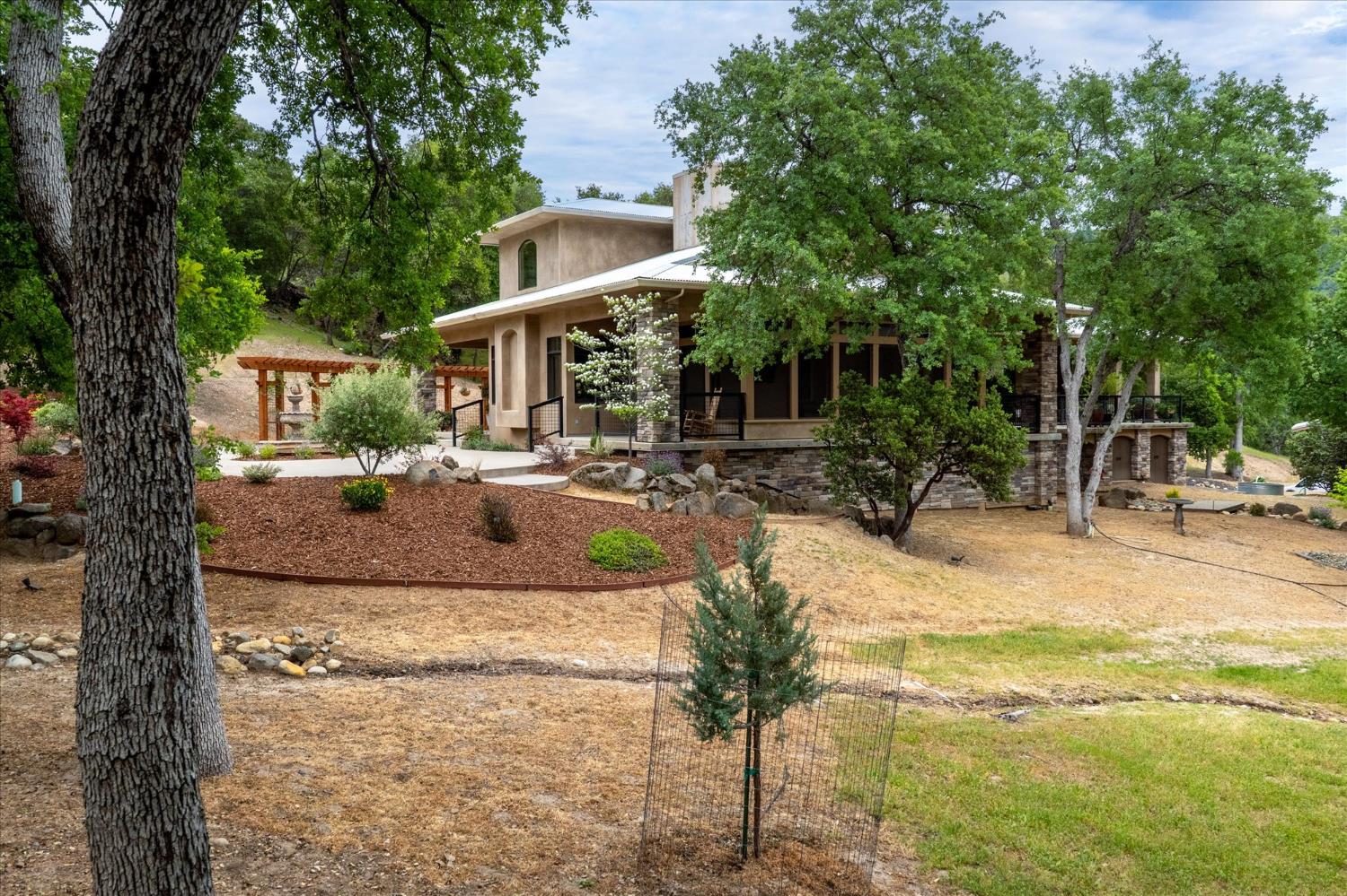 1333 Vineyard Terrace