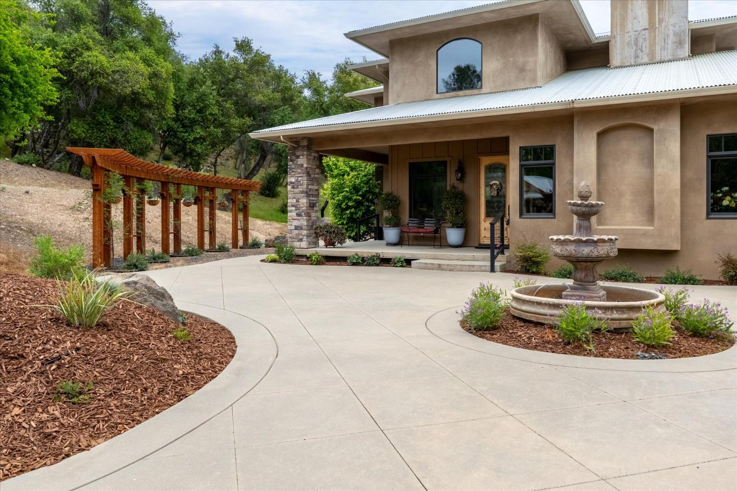 1333 Vineyard Terrace