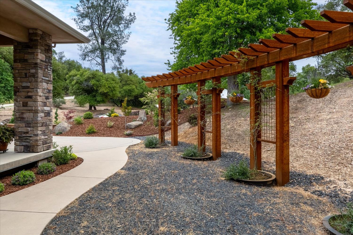 1333 Vineyard Terrace