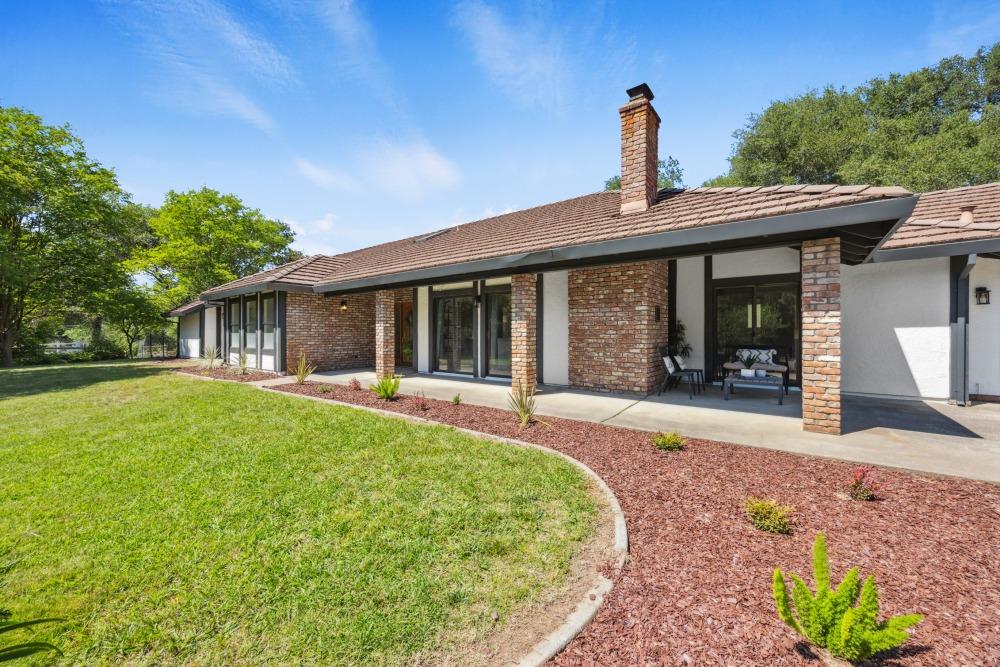 7822 Oak Glen Lane