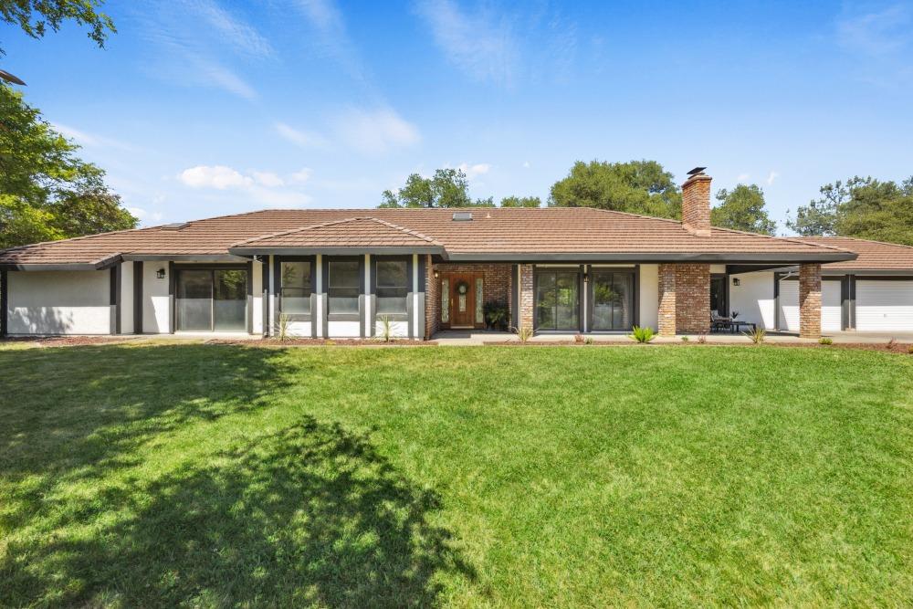 7822 Oak Glen Lane