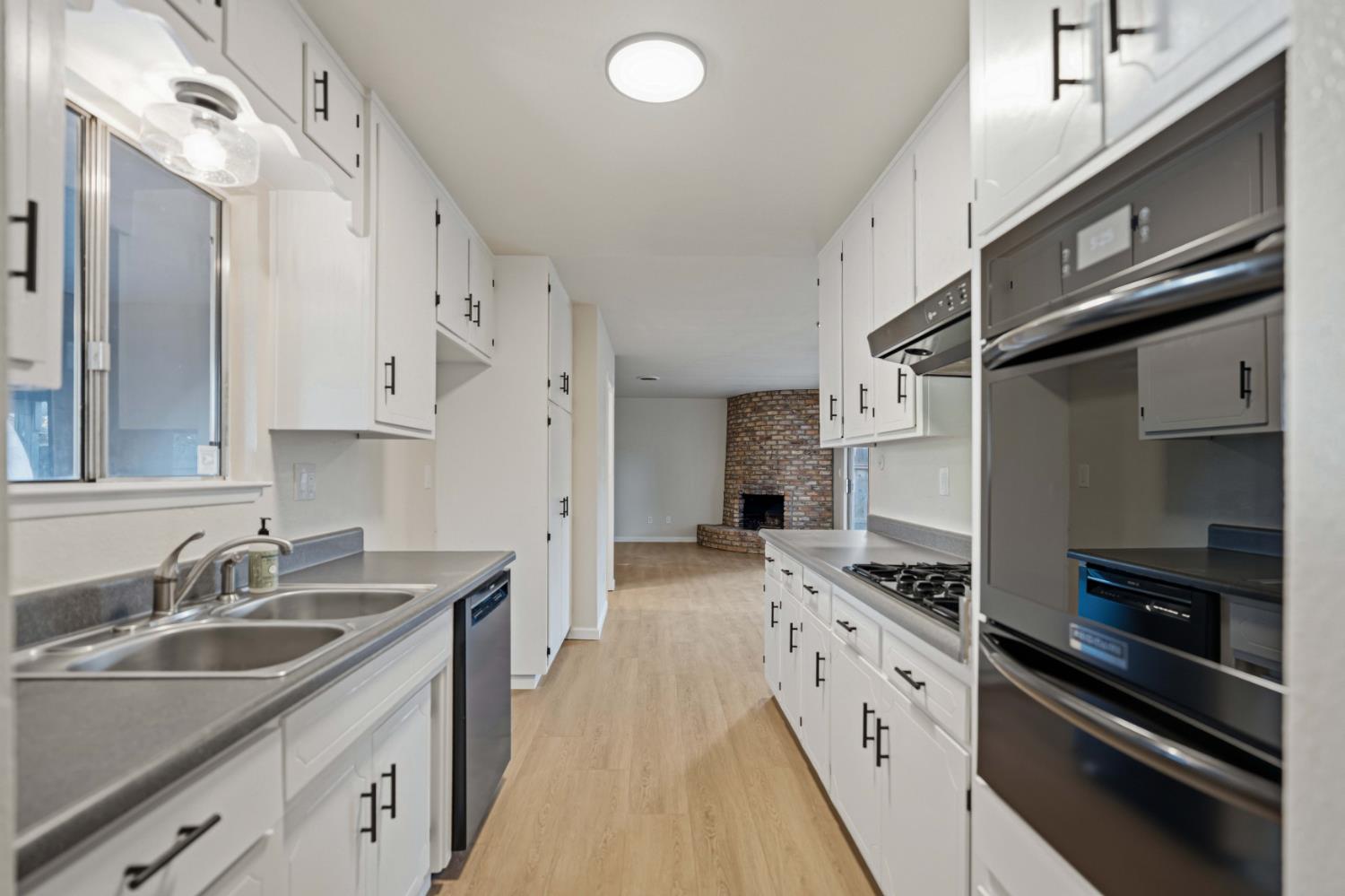 1901 Milpas Lane