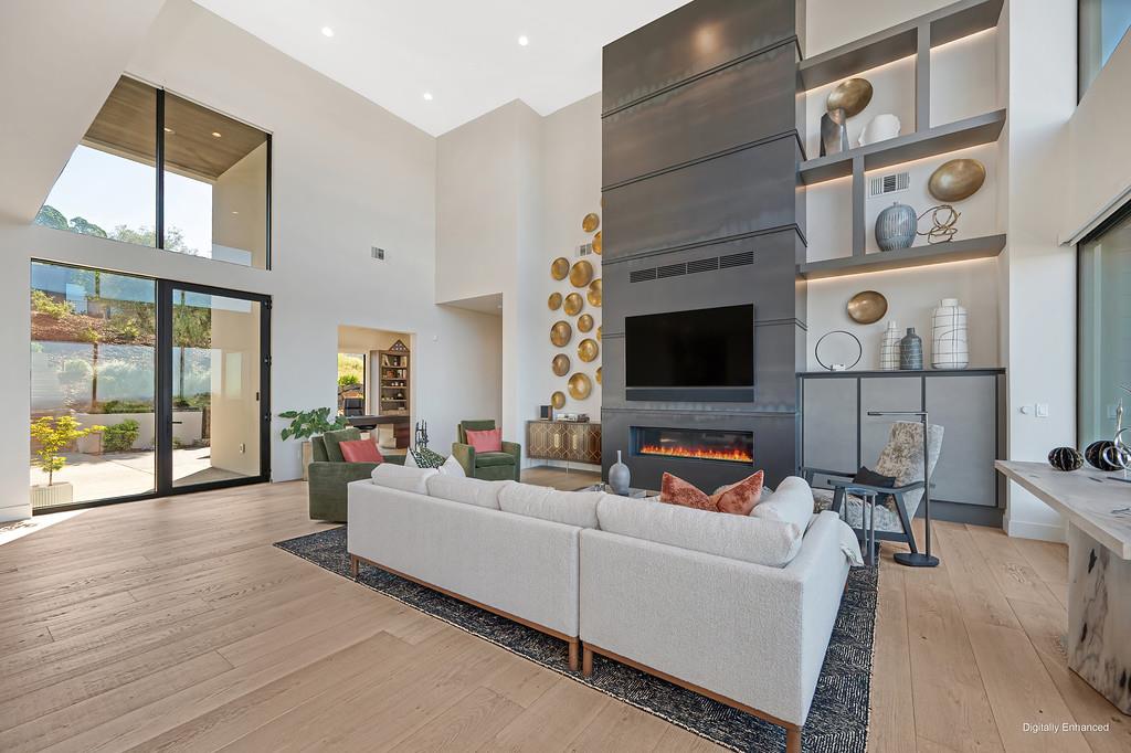 290 St Regis Court