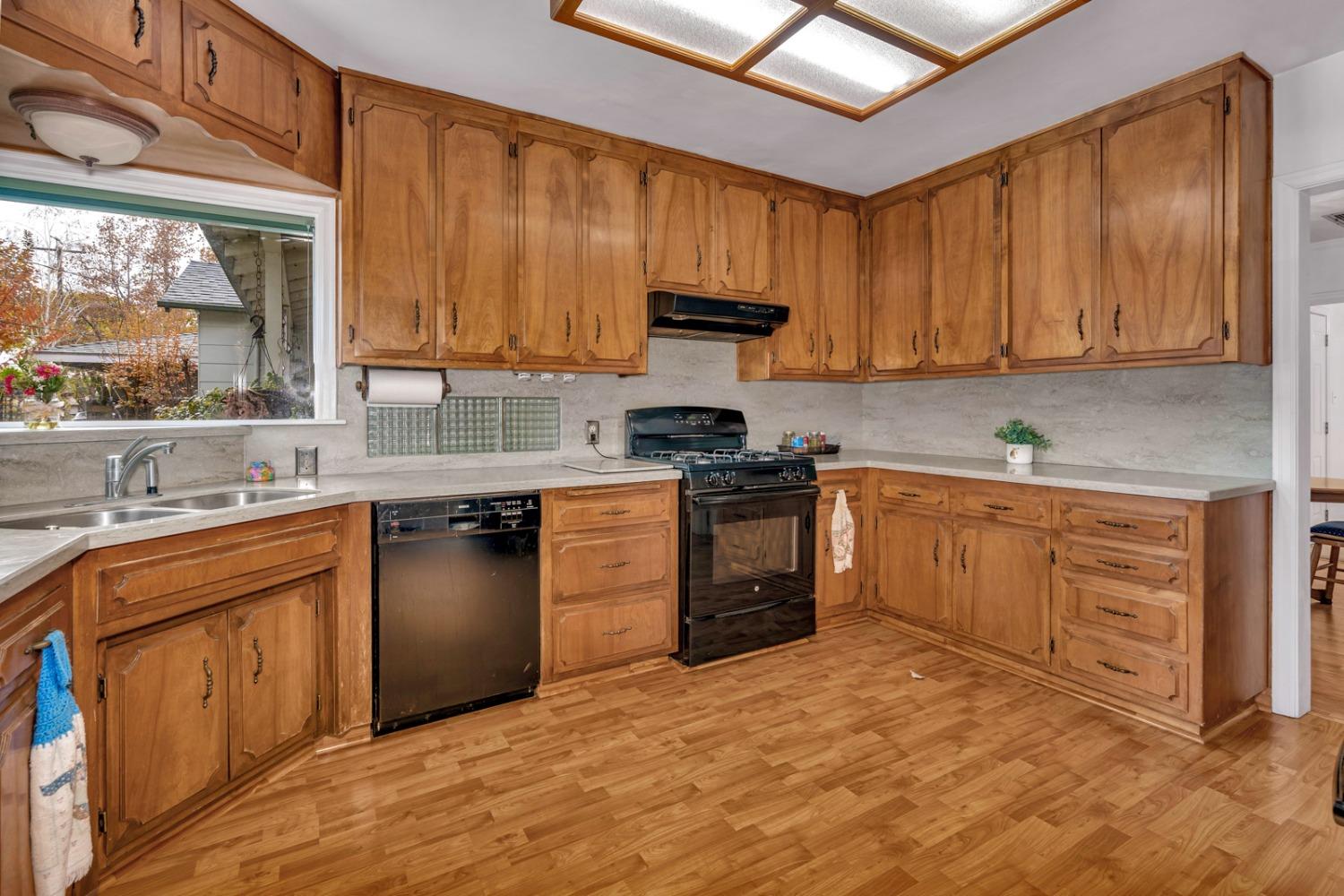 Los Banos, California 93635, United States, 3 Bedrooms Bedrooms, ,2 BathroomsBathrooms,Residential,Active,29790