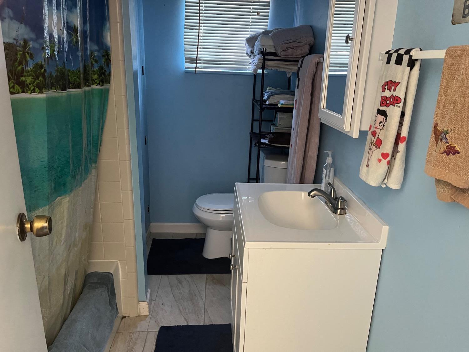 Los Banos, California 93635, United States, 3 Bedrooms Bedrooms, ,2 BathroomsBathrooms,Residential,Active,29790