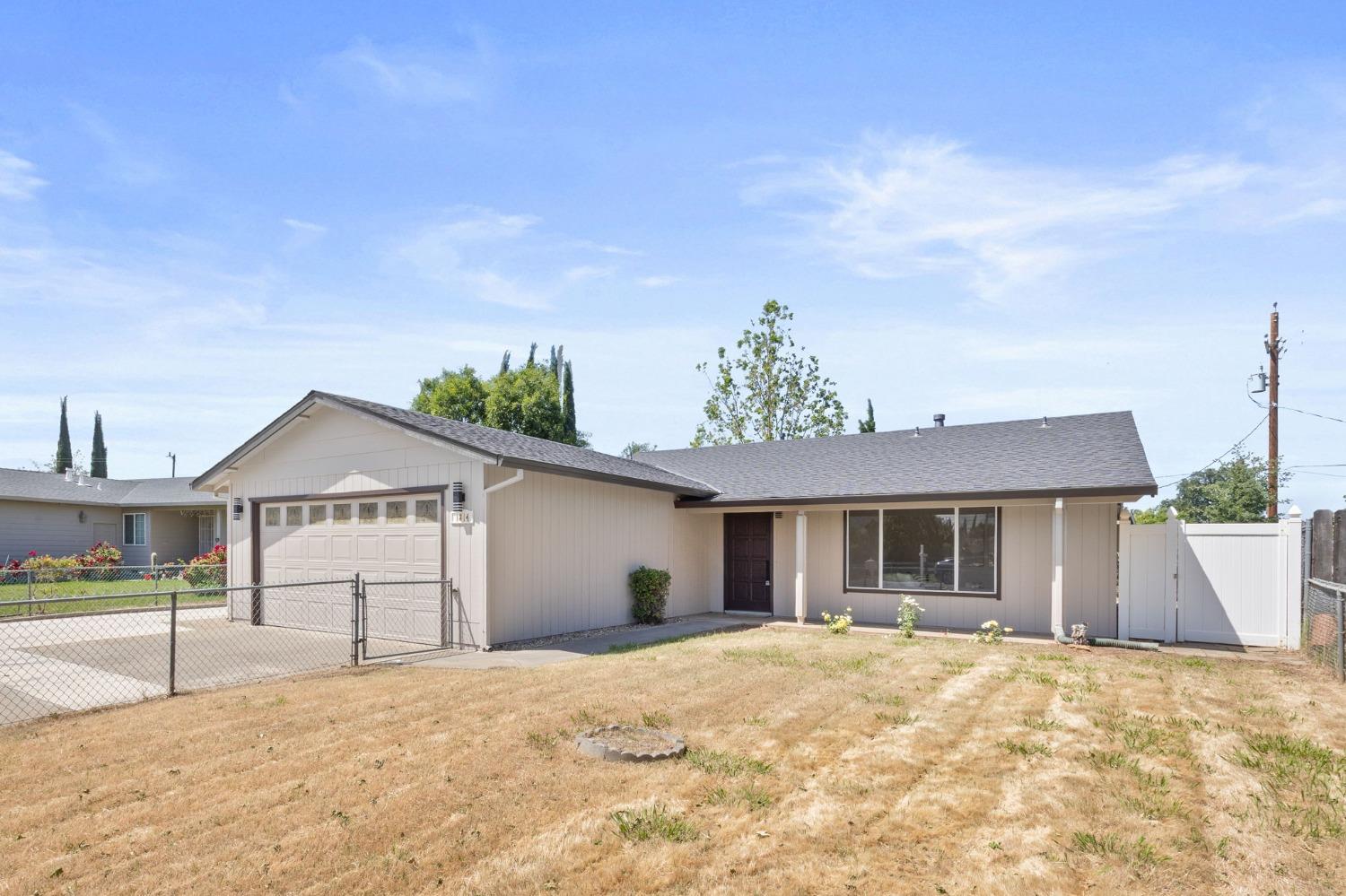 1814 Fernwood Drive