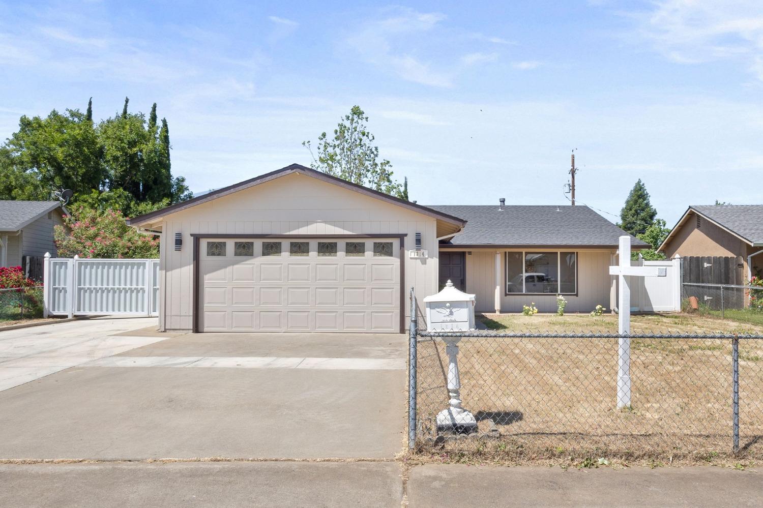 1814 Fernwood Drive