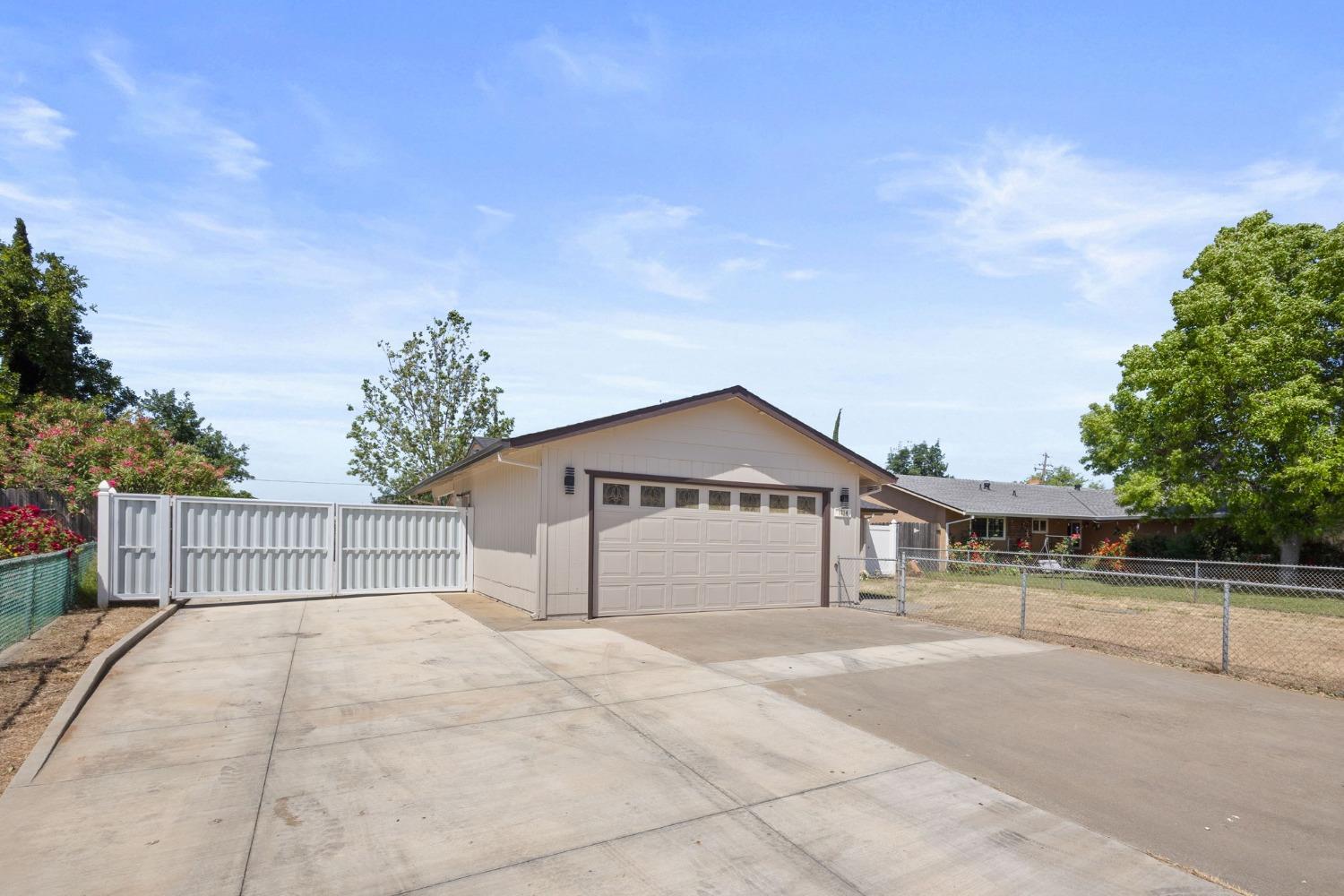 1814 Fernwood Drive