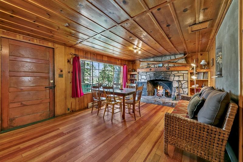 38 Sayles Flat