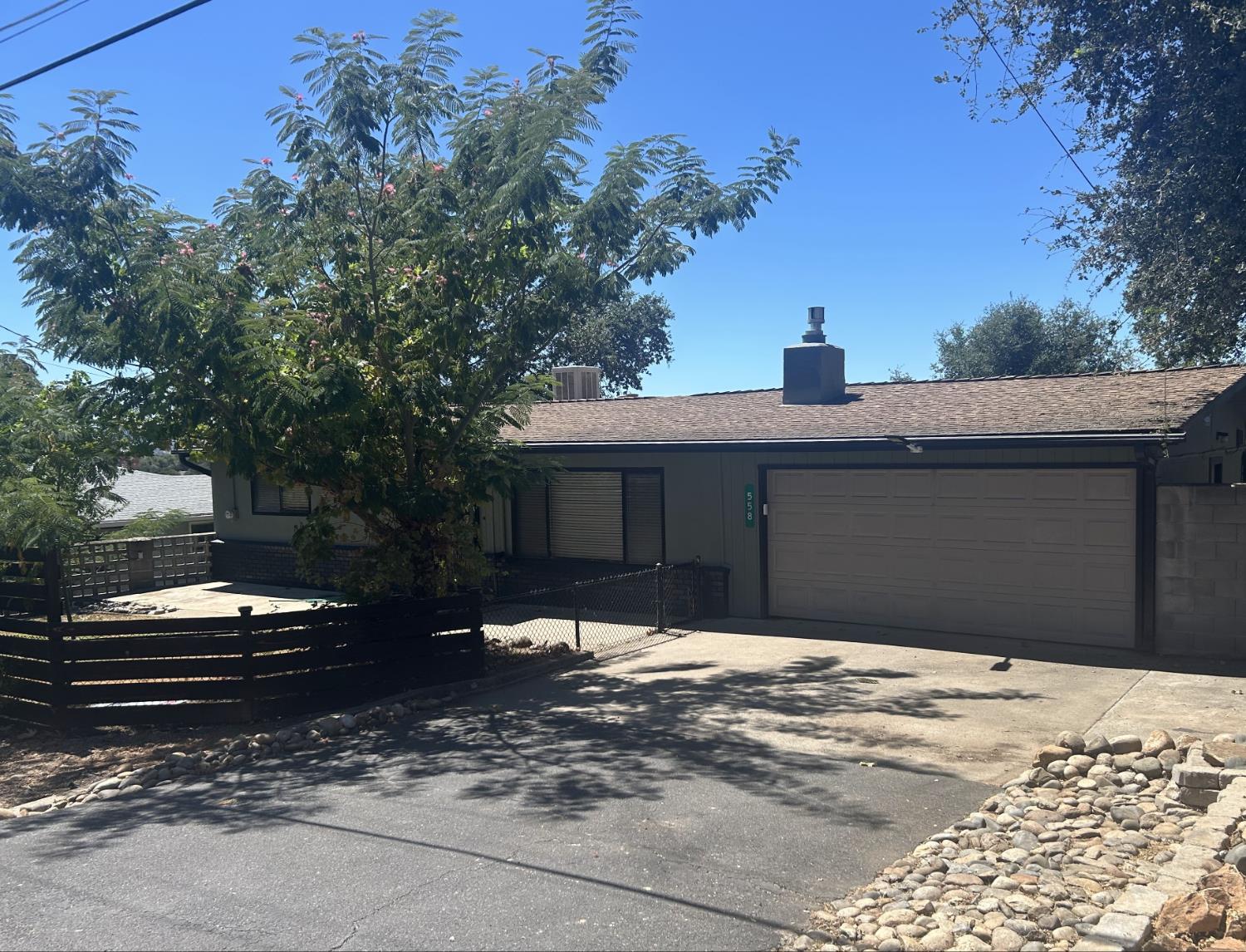 558 Amador Avenue