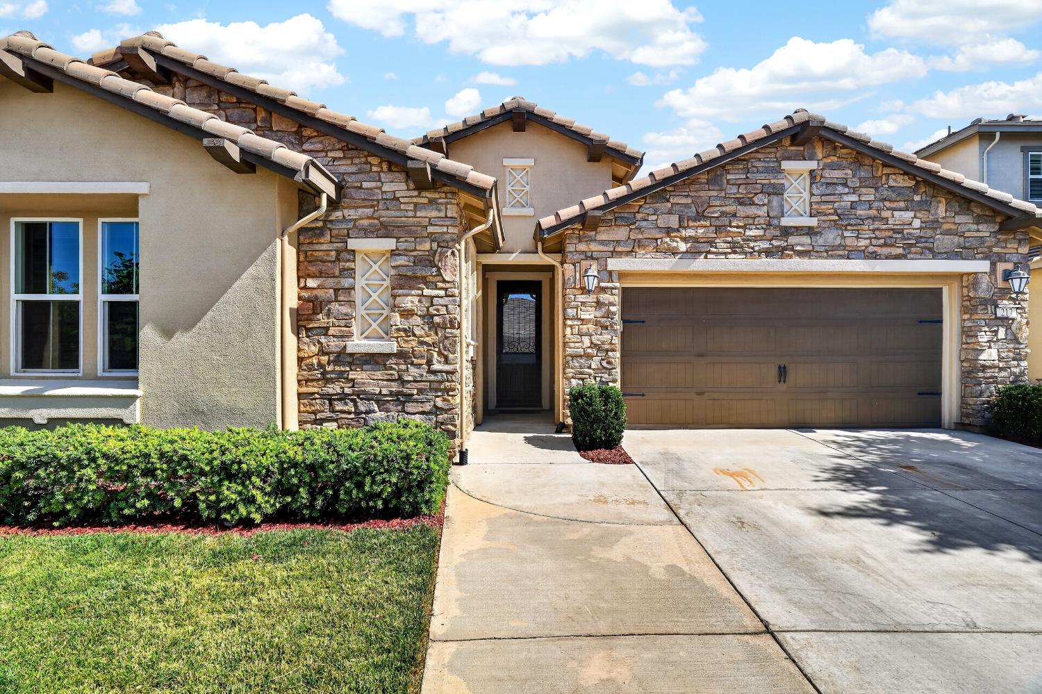 217 Seneca Way