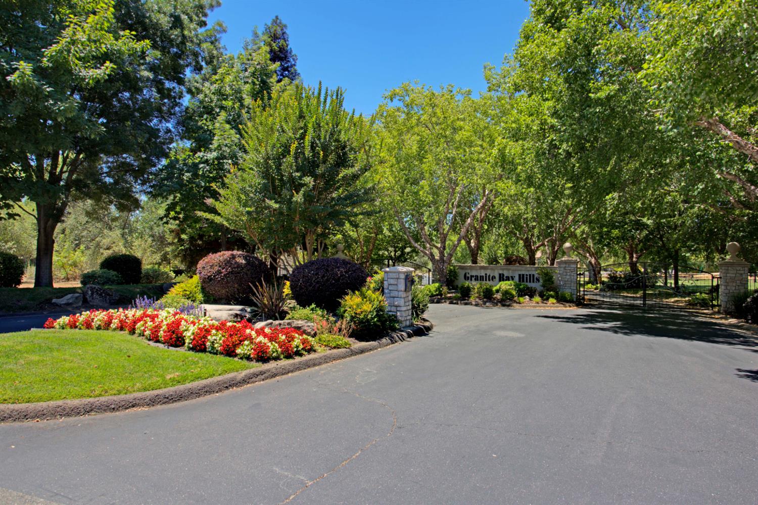 9860 Granite View Lane