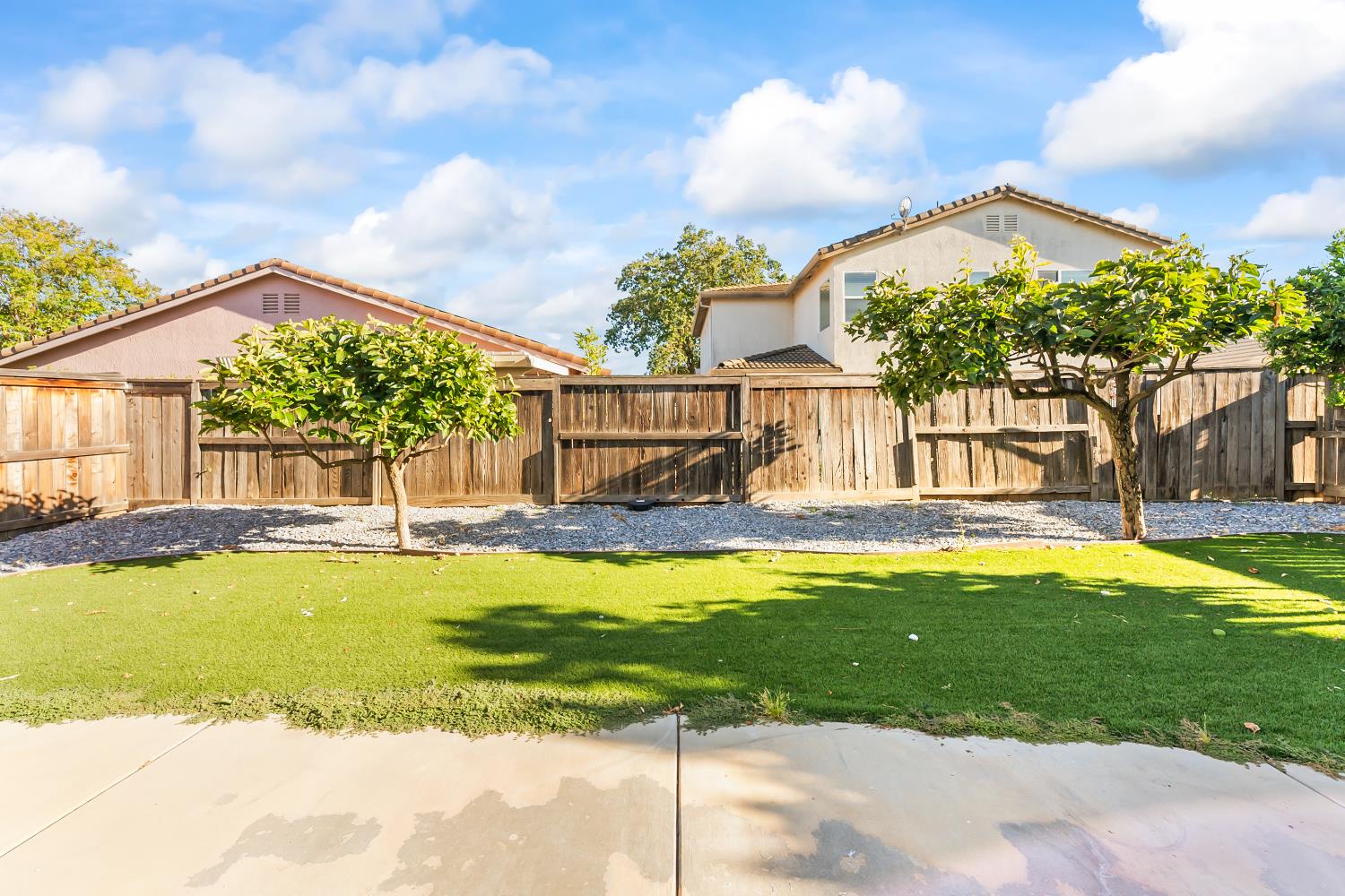 2904 Mahaska Way