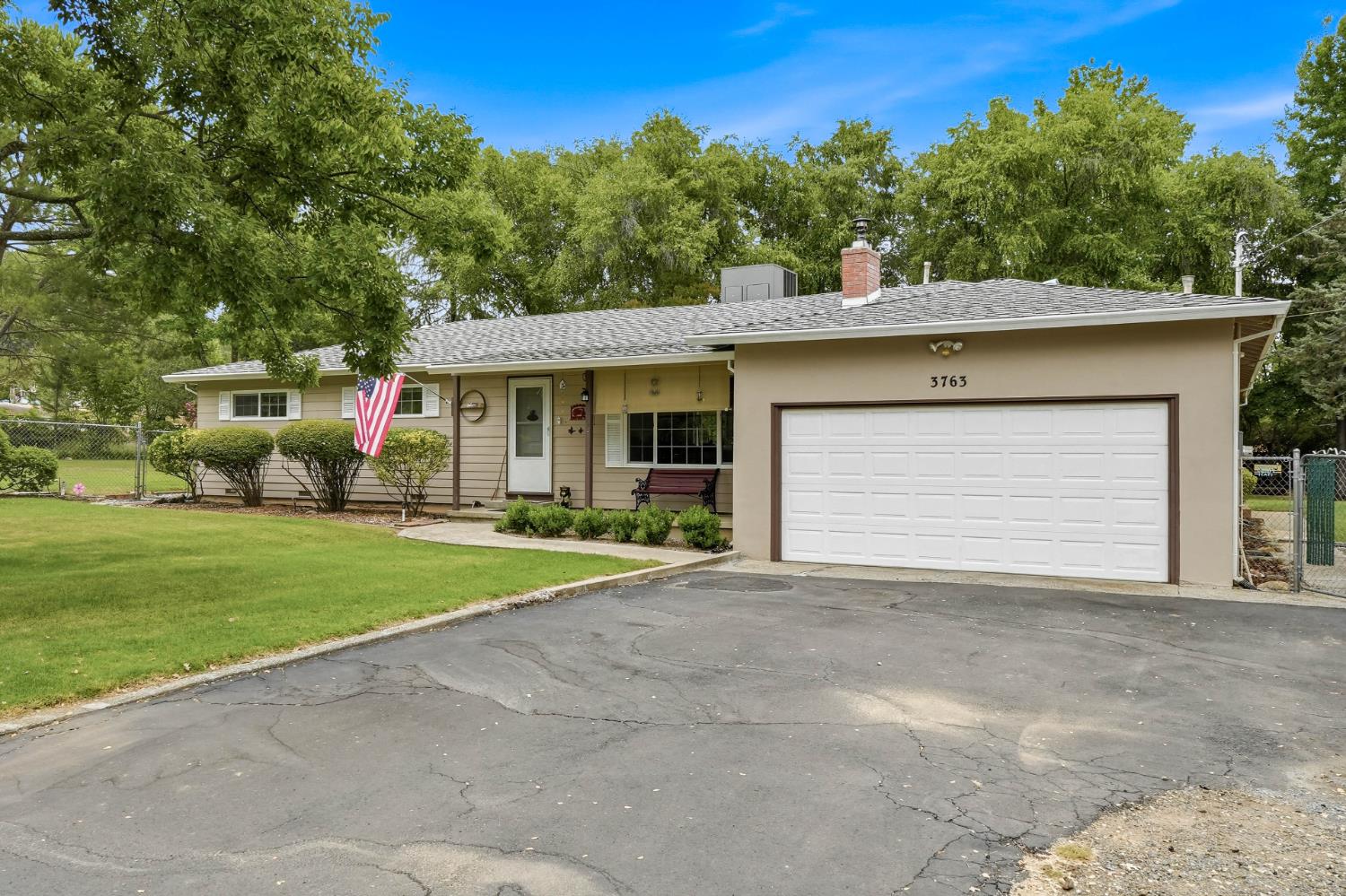 3763 Peach Circle