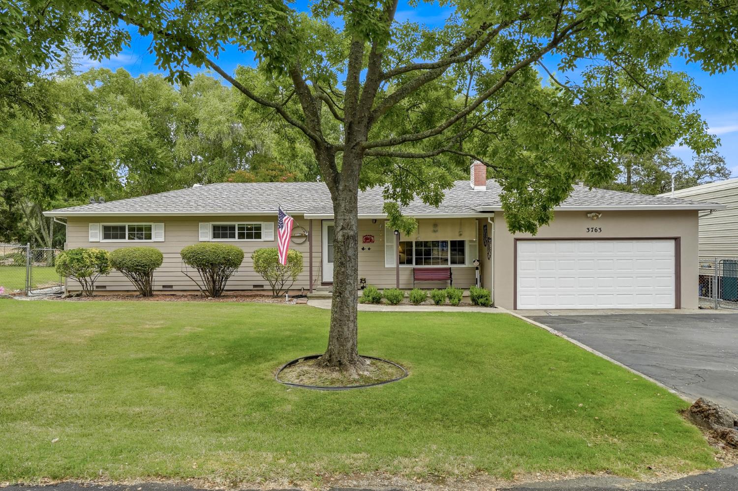 3763 Peach Circle