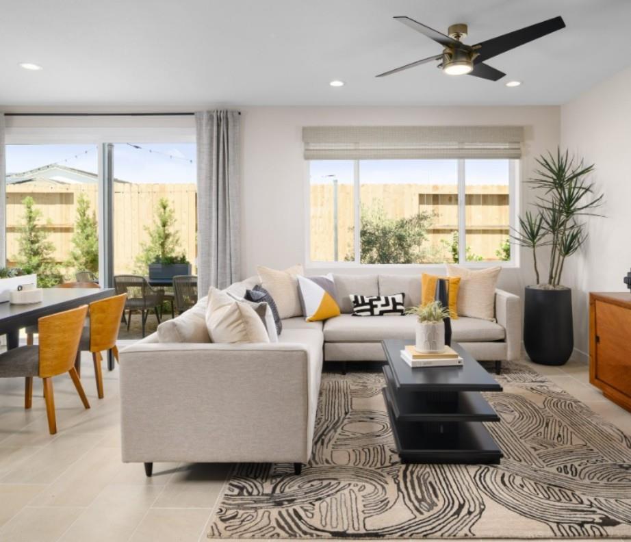 3952 Aura Way