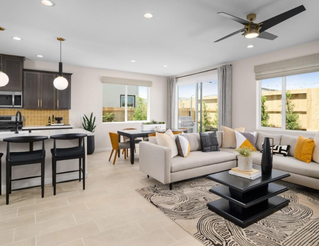 3952 Aura Way