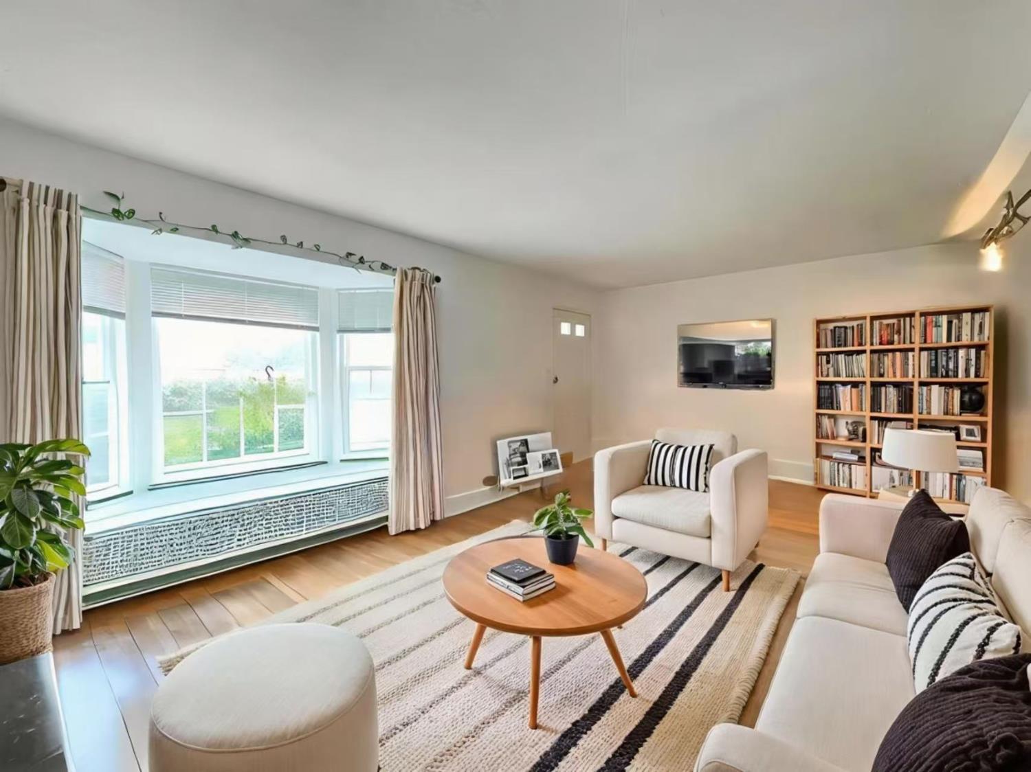 4016 Knoll Top Court