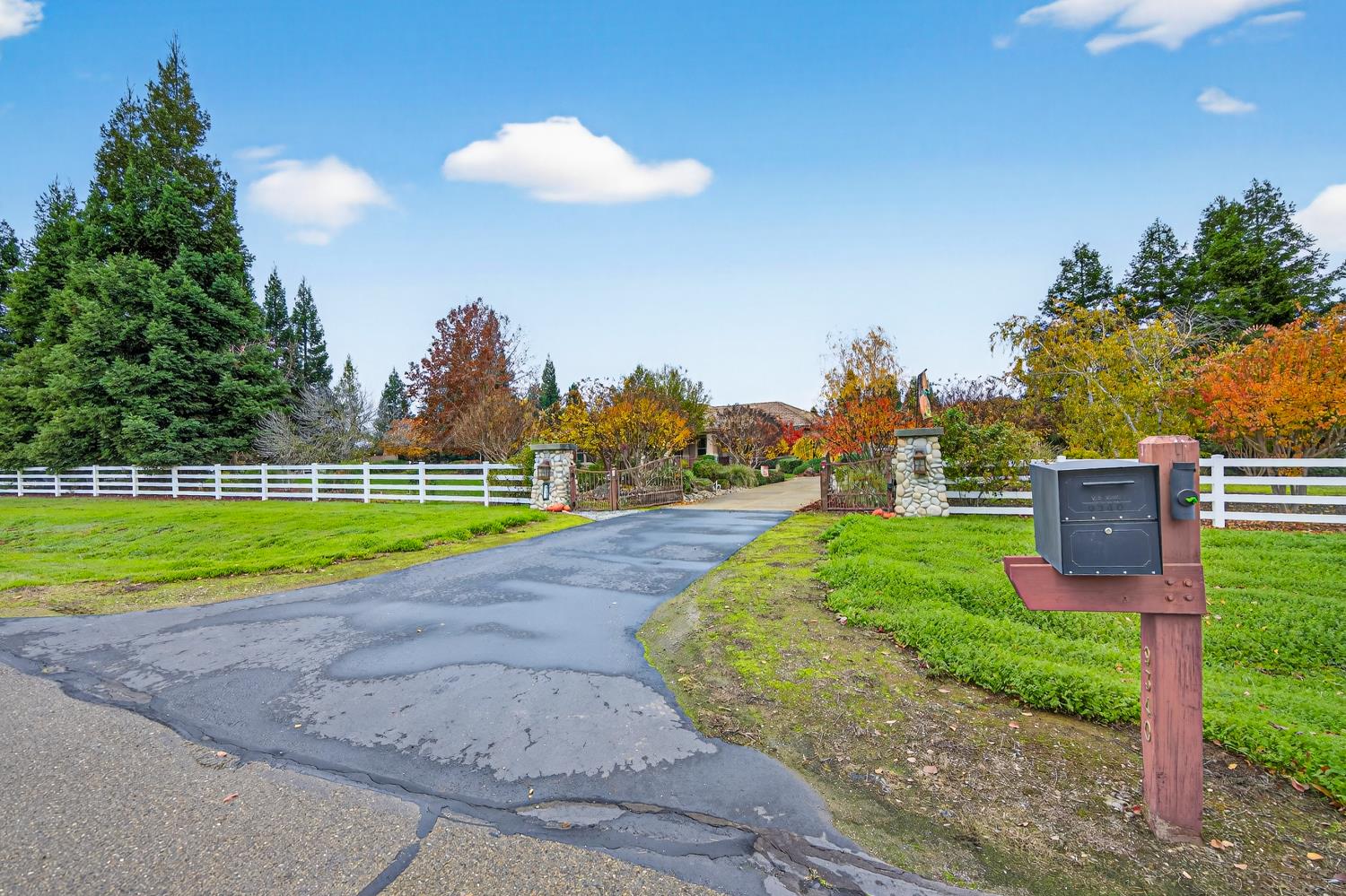 9340 Crossrail Drive