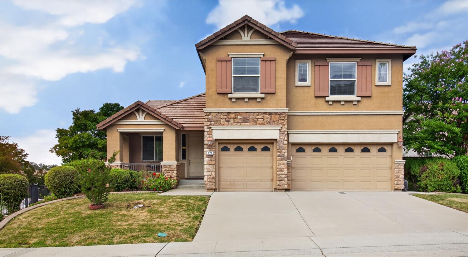 829 Hildebrand Circle