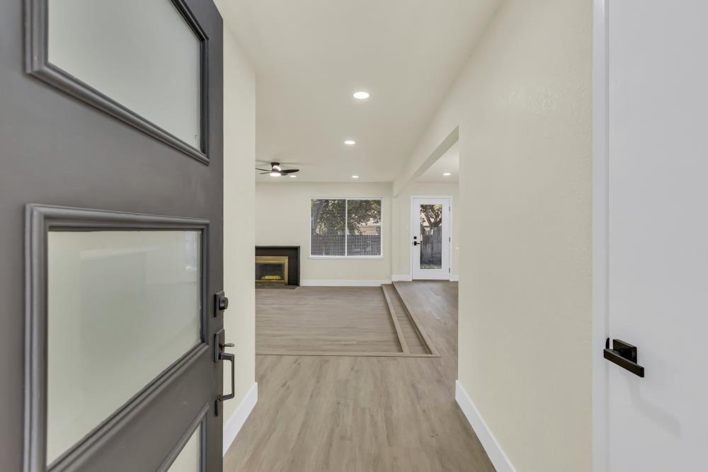 2129 Danbury Way